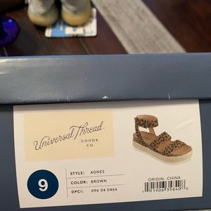 Brand new in box Womens Size 9 leopard print sandals